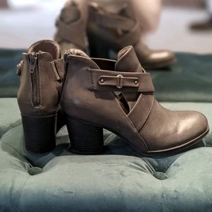 Natural Soul Booties Size 8